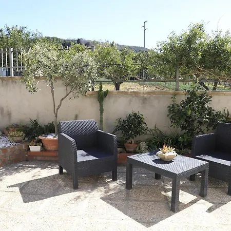 Con Terrazza Relax Daire